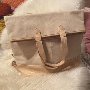 🪩 Beis The Convertible Backpack - Perfect Condition!